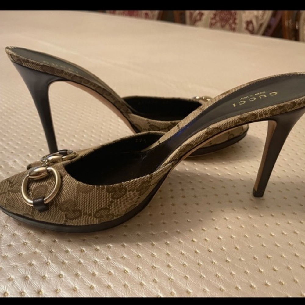 Gucci Beige Guccissima Canvas Hollywood Horsebit Heel Size 37.5